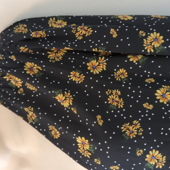 Saks Fifth Avenue Dotted Daisy-Print Blouse S - Picture 9 of 15